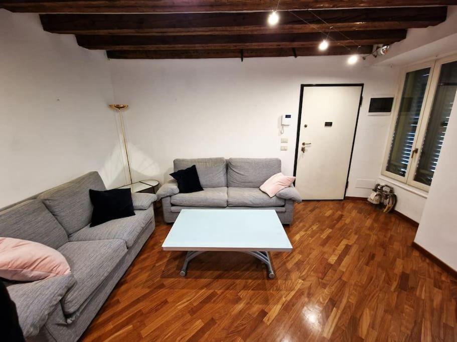 Magnifico Appartamento Ristrutturato Milan Luaran gambar