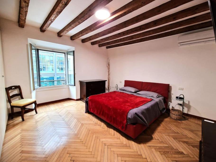Magnifico Appartamento Ristrutturato Milan Luaran gambar